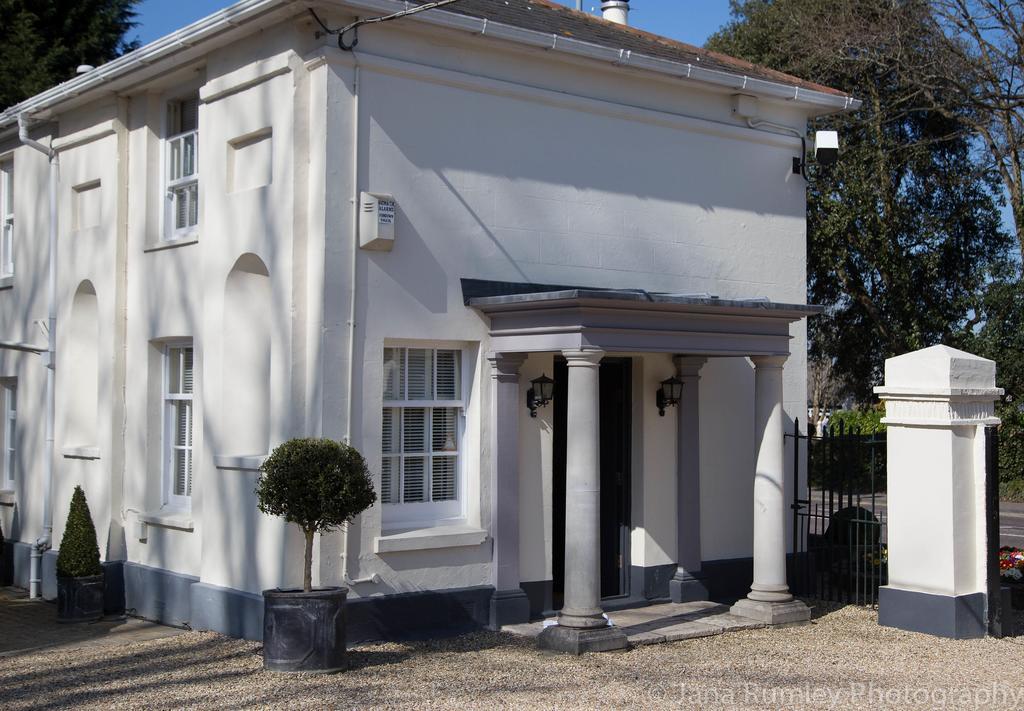 Lord Bute Hotel Christchurch  Exterior photo